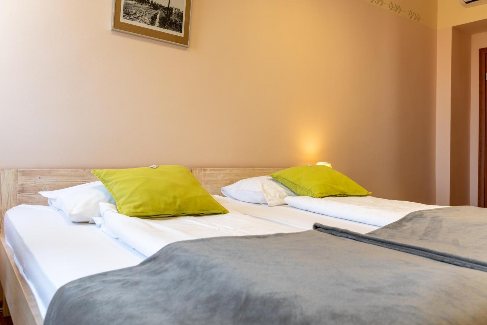 Hotel Stara Sola - Oleander Resort Korte Eksteriør bilde