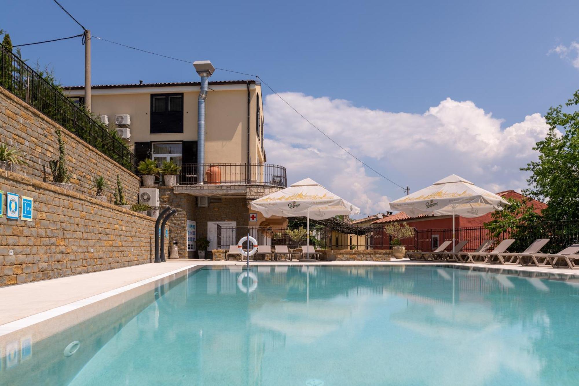 Hotel Stara Sola - Oleander Resort Korte Eksteriør bilde
