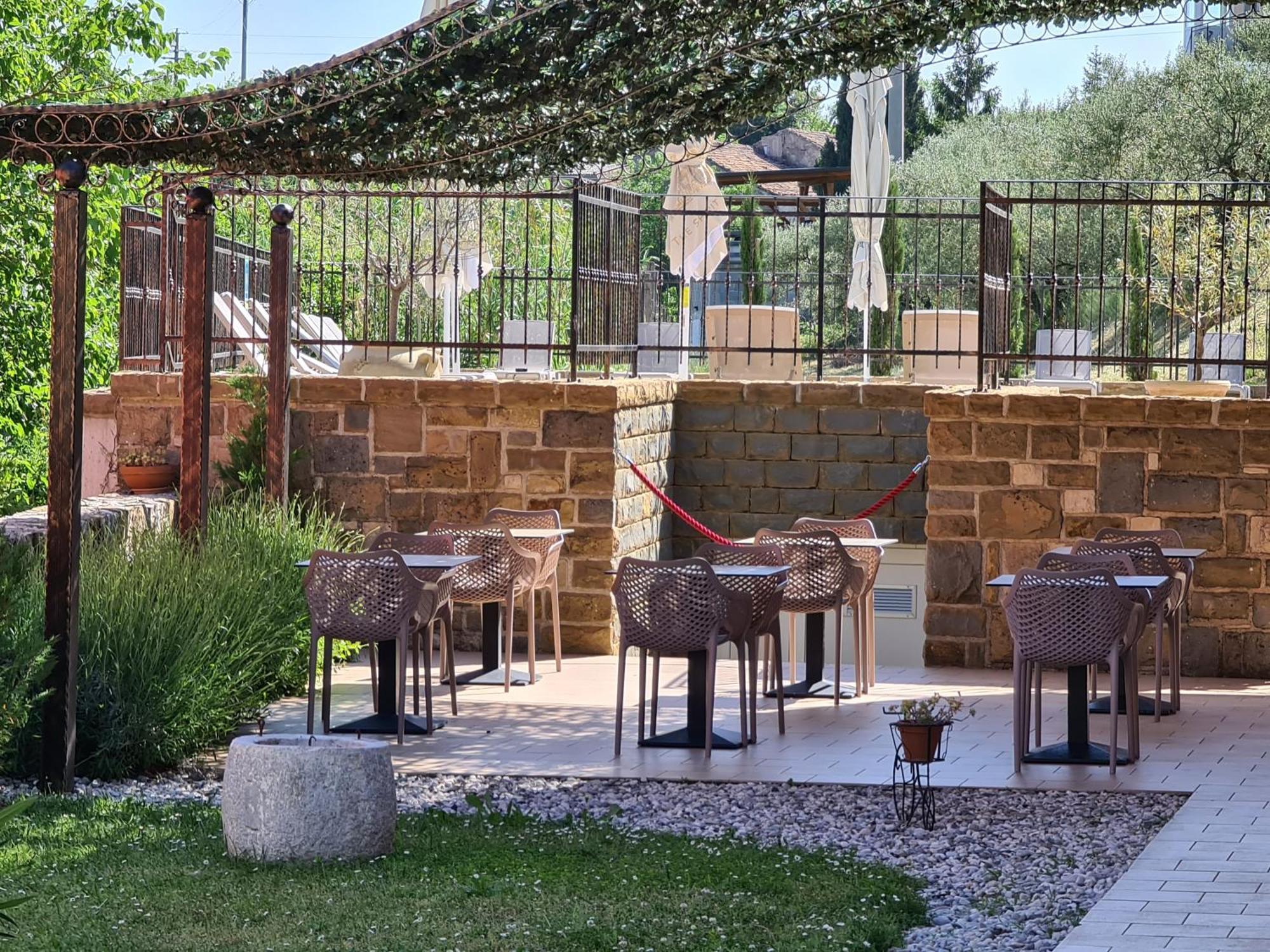Hotel Stara Sola - Oleander Resort Korte Eksteriør bilde