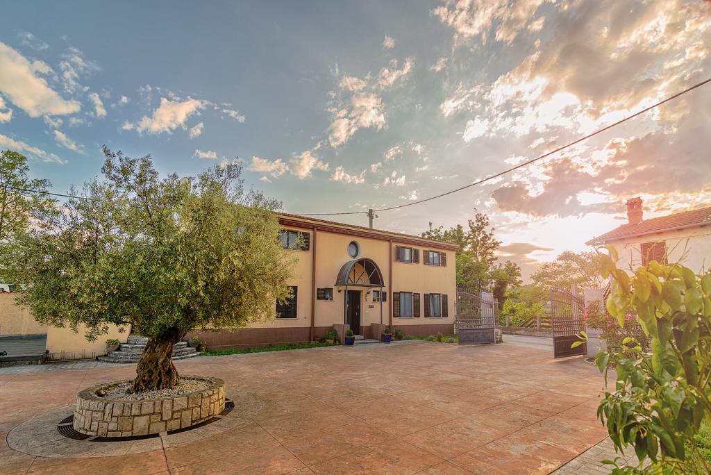 Hotel Stara Sola - Oleander Resort Korte Eksteriør bilde